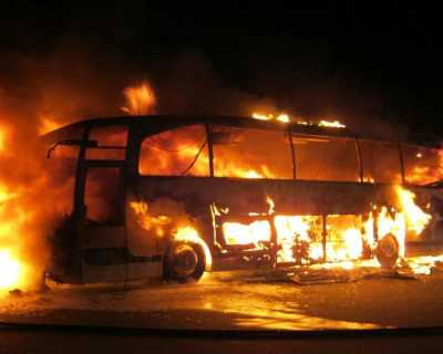 [Bild: reisebus-in-flammen-verletzte-schueler-b..._0_320.jpg]